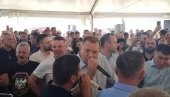 VESELO NA MANJAČI: Dodik zapevao veliki hit Baje Malog Knindže (VIDEO)