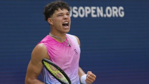 AUSTRALIJAN OPEN: Šelton u četvrtfinalu, Monfis predao meč