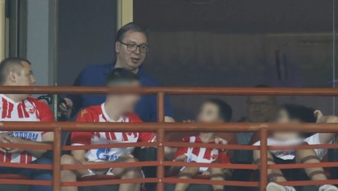 CRVENO-BELI IMAJU VELIKU PODRŠKU: Aleksandar Vučić prisustvuje utakmici Crvene zvezde i Benfike