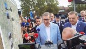 PREDSEDNIK OBILAZI DESTILERIJU TIM: Treći dan boravka Vučića u Podrinju