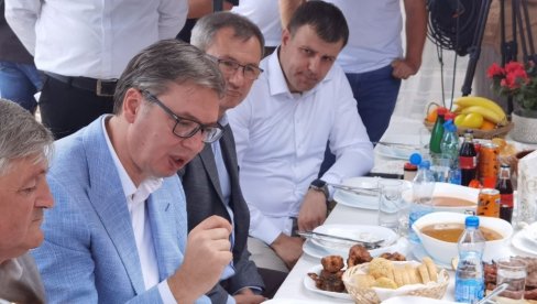 VUČIĆ U PODRINJU: Predsednik danas završava višednevni obilazak