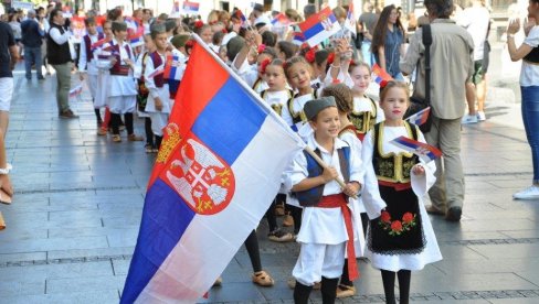 MALA ŠKOLA ISTORIJE: Bogat program 15.septembra na Dan srpskog jedinstva, slobode i nacionalne zastave