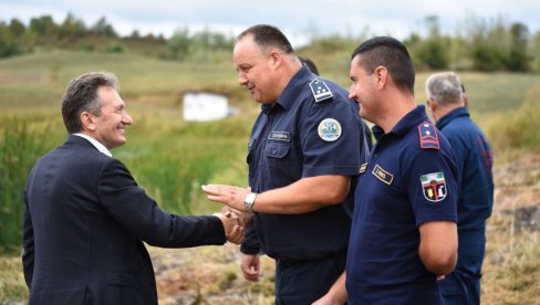 VELIKA VEŽBA VATROGASACA U UGLJEVIKu: Branioci ljudi i imovine