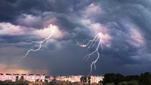 METEOROLOZI NAJAVLJUJU KATASTROFU ZA EVROPU: Stiže olujni ćelijski oblak koji upija kišu - ovde moguća čak tri metra snega