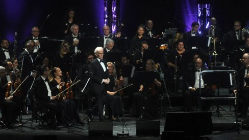 KARERAS PUBLIKU OSTAVIO BEZ DAHA: Najveći tenor današnjice, 16 godina nakog poslednjeg nastupa u beogradu, sinoć u Sava Centru