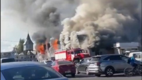 NEZAPAMĆENA EKSPLOZIJA PLINSKE BOCE: Vatrena stihija izbila u Moskvi nedaleko od železničke stanice (VIDEO)