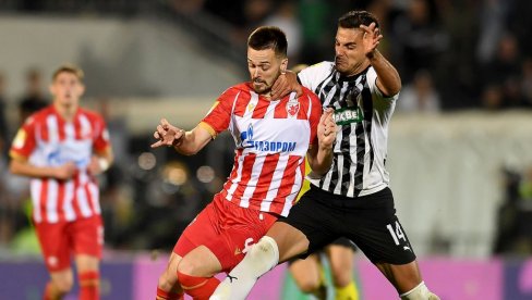 JOŠ NIJE GOTOVO: Ivanić spušta loptu posle velike pobede Crvene zvezde nad Partizanom