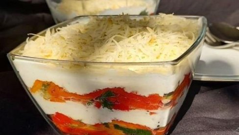 SALATA OD PEČENIH PAPRIKA SA SIROM I PAVLAKOM: Kremasta i jednostavna, a za sve prilike