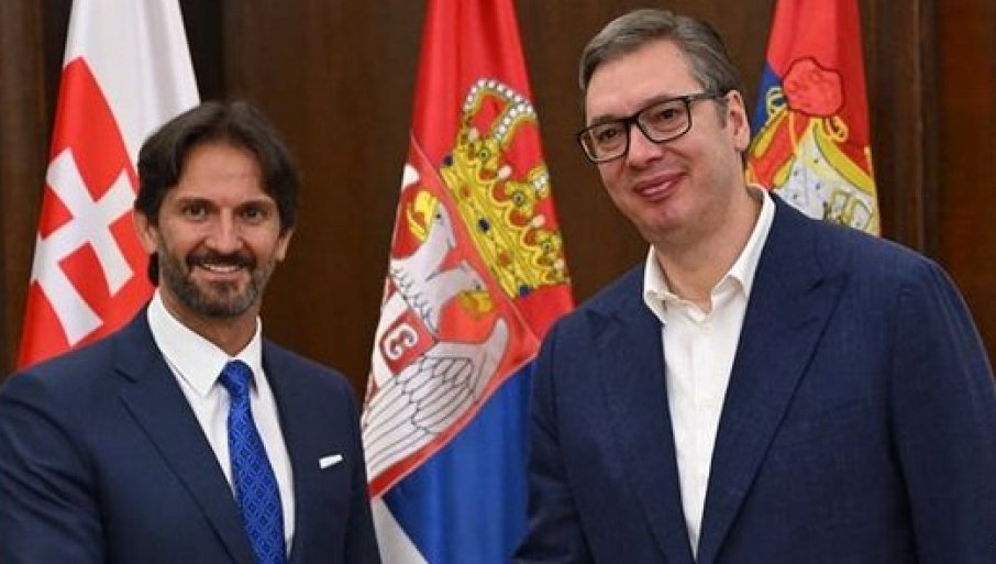 JAČANJE BILATERALNE SARADNJE U OBLASTI ODBRANE I BEZBEDNOSTI: Vučić i Kalinak na sastanku o budućim projektima