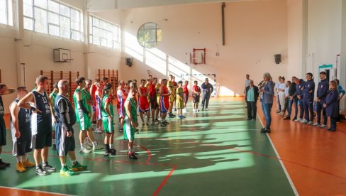 VOLJA JAKA NEMA PREPREKA: Sportisti s posebnim potrebama  u Novom Sadu na turniru u košarci (FOTO)