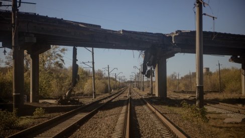 RUSI SILOVITO NAPREDUJU U NEKOLIKO PRAVACA: Ključni strateški grad pred padom (MAPA)