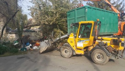 OČISTILI SMEĆE U ŠEVINOJ: Akcija velikog broja radnika i mehanizacije Čistoće i Opštine Zemun