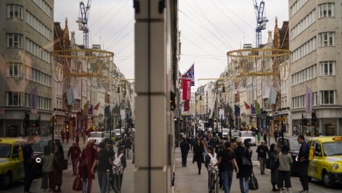 KRIZA DRMA OSTRVO: Broj slobodnih radnih mesta u Britaniji pada najbržim tempom od pandemije