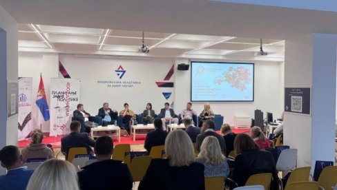 ODRŽANA PANEL DISKUSIJA „ANALITIČKI SERVIS JLS: Kompas za strateške odluke – od podataka do dobre uprave“