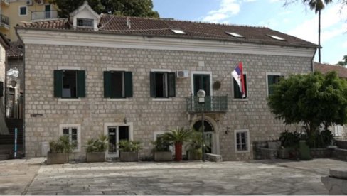 HERCEG NOVI UZ PRIJATELJSKI NOVI SAD: Knjiga žalosti u Konzulatu Srbije i telegram saučešća predsednika Herceg Novog