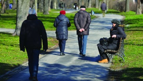 TREBAĆE NAM VIŠE DOMOVA ZA STARE NEGO ŠKOLA I VRTIĆA: Sredinom veka 28 odsto stanovništva biće u trećem dobu, što zahteva mnoge promene