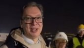 VUČIĆ POSLE POSETE RADNICIMA: Sa sendviča smo prešli na pljeskavice (VIDEO)