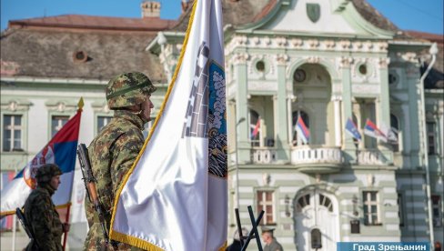 PRAZNIK GRADA ZRENJANINA: Venci i cveće za oslobodioce, centralna proslava na Trgu slobode    