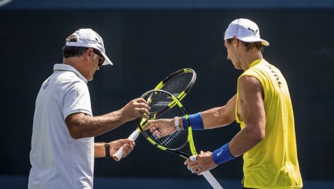 UVEK JE BIO SA OBE NOGE NA ZEMLJI: Toni Nadal o Rafinom povlačenju