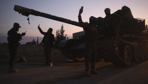 MOSKVA I TEHERAN ŠALJU MOĆNU ARMIJU DA SLOMI DŽIHADISTE: Turska pomogla napad islamista, pomoć Asadu stiže u roku od 72 sata (VIDEO)