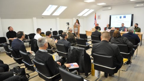 VEKOVNI KONTINUITET PRIJATELJSTVA JE FENOMEN U NAŠEM SVETU:  Održana je prva naučna konferencija o srpsko slovačkim kulturnim vezama