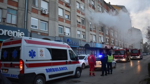 POŽAR U ZGRADI U CENTRU KIKINDE: Vatra izbila u stanu na trećem sprat, uzrok, najverovatnije bojler (FOTO/VIDEO)