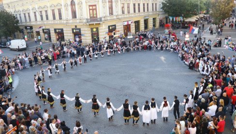 ЧИВИЈАШКИ ХУМОР ГАЈЕ И НАЈМЛАЂИ: Град Шабац познат је по много чему, али његова манифестација смеха и сатире нема премца (ФОТО)