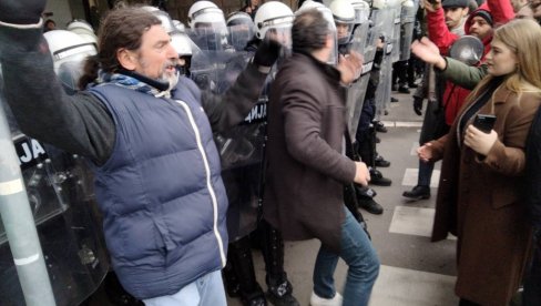 STUDENTSKI PROTESTI: Novi pokušaj opozicije da se dokopa vlasti bez izbora