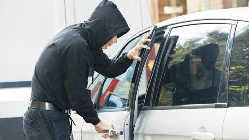 ZEMUNAC UHAPŠEN ZBOG 7 TEŠKIH KRAĐA: Pustošio lokalne firme, apoteke, kuće...