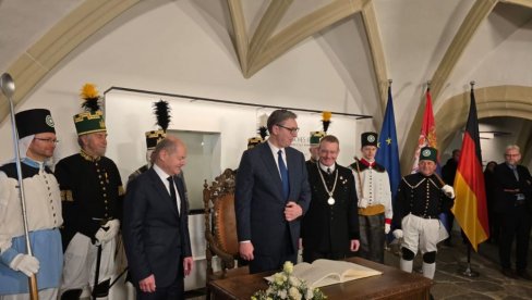 OČEKUJEM ODLIČNE RAZGOVORE Vučić:  U društvu kancelara Šolca obilazim rudarski centar Evrope (FOTO)