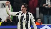 JUVENTUSU JE POTREBAN VLAHOVIĆ: Legendarni trener oduševljen Srbinom!