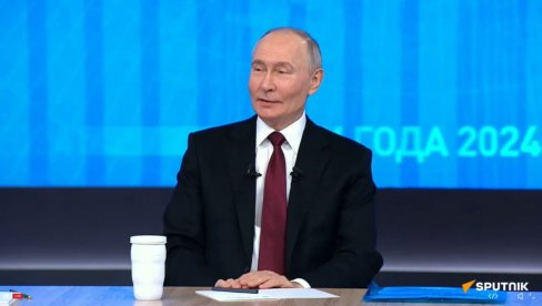 ПУТИН СТИГАО НА КОНФЕРЕНЦИЈУ: За директну линију са руским председником пристигло више од два милиона питања (ВИДЕО)