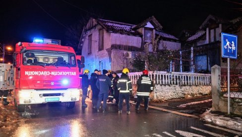 ЈЕЗИВИ СНИМЦИ ПОЖАРА У ВИШЊИЧКОЈ БАЊИ: Први комшија описао сав ужас, повређено двоје ватрогасаца (ФОТО/ВИДЕО)