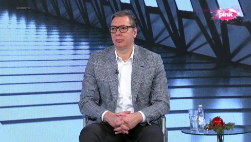 (UŽIVO) VUČIĆ U HIT TVITU: Predsednik gost emisije na Pinku