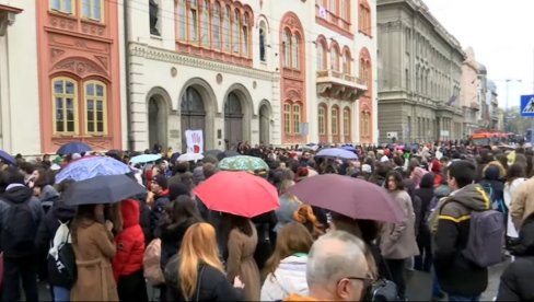 ŽENE U CRNOM DONIRALE VELIKU NOVČANU SUMU STUDENTIMA: Time su potvrdili izrazito antisrpski karakter studentskih protesta