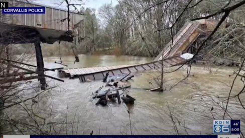 SRUŠILA SE ŽELEZNIČKA TERETNA KOMPOZICIJA: Dramatične scene u Americi, poznato da li ima žrtava (VIDEO)