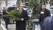 VUČIĆ NA SAHRANI MILORADA MILINKOVIĆA: Predsednik na poslednjem ispraćaju reditelja na Novom groblju (FOTO)