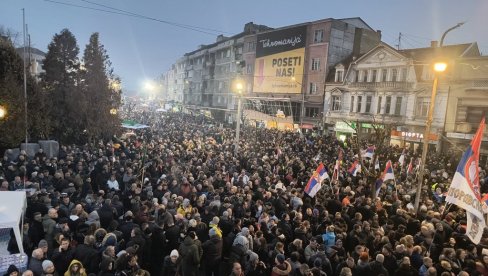 ПРЕПУН ТРГ У ЈАГОДИНИ: Реке људи се сливају да подрже Вучића - погледајте снимак са места где ће бити велики скуп (ВИДЕО)