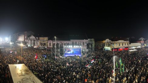 МОЋАН СНИМАК ИЗ ЈАГОДИНЕ! Више од 50.000 људи на Вучићевом скупу -  снимак дроном (ВИДЕО)