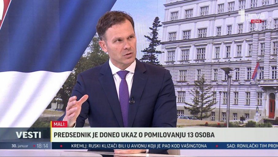 SINIŠA MALI NA PRVA TV Ministar finansija: Deci mesto u školi, država Srbija radi odgovorno svoj posao