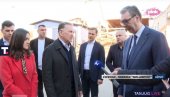 VUČIĆ U RASINSKOM OKRUGU: Predsednik obilazi fabriku Kolarević u Ćićevcu (VIDEO)