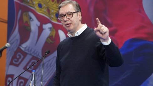 VUČIĆ POSLAO JASNU PORUKU U KIKINDI: Neće biti obojene revolucije; Vojvodina je Srbija (FOTO/VIDEO)