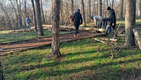 RADNA AKCIJA: Pošumljavanje Ruskog groblja