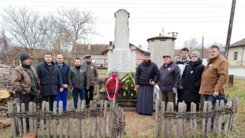 OD POGIBIJE GENERALA GOJKOVIĆA 108 GODINA: Godišnjica obeležena polaganjem venaca na spomenik u Drenovcu (FOTO)