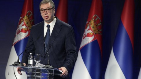 SVE VELIKE STVARI SU JEDNOSTAVNE Predsednik Vučić uručuje odlikovanja (VIDEO)