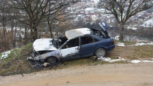 НАКОН ПАЉЕЊА АУТОМОБИЛА У БИЈЕЛОМ ПОЉУ:Један пироман ухапшен, за другим трагају