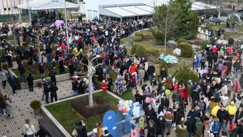 ODRŽANE BELE POKLADE: U Svilajncu se okupilo rekordnih 2.000 ljudi (FOTO)