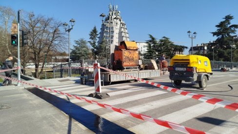 ДА ГЛАВНИ МОСТ „ДИШЕ“: При крају радови у Параћину  (ФОТО)