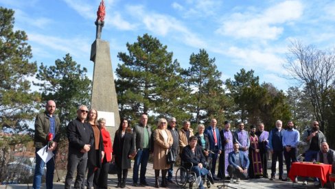 POMEN JEDNOM OD NAJUMNIJIH SRBA: U Jagodini parastosom obeležen vek i po od smrti Svetozara Markovića