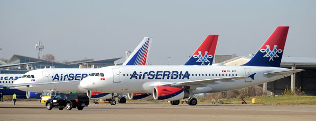 Авион Ер Србије се због лошег времена вратио на аеродром Никола Тесла